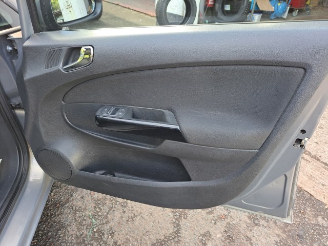 Used Vauxhall Corsa 2014 for sale - 76365016: Photo 8