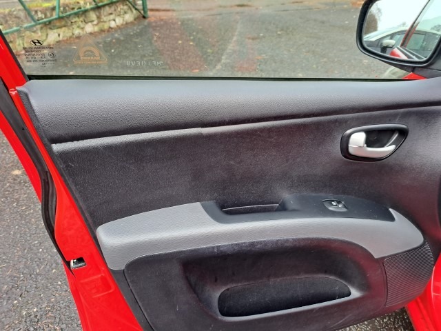 Used Hyundai i10 2010 for sale - 76815164: Photo 10