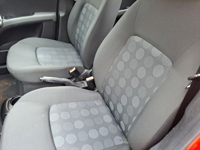 Used Hyundai i10 2010 for sale - 76815164: Photo 11