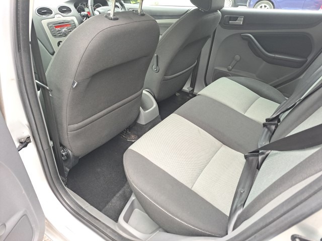 Used Ford Focus 2010 for sale - 76287378: Photo 12