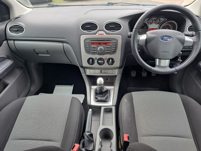 Used Ford Focus 2010 for sale - 76287378: Photo 17