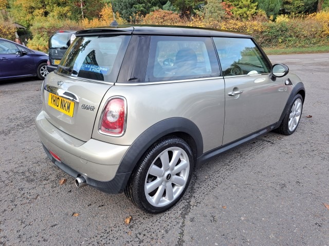 Used MINI Hatch 2010 for sale - 76492340: Photo 4