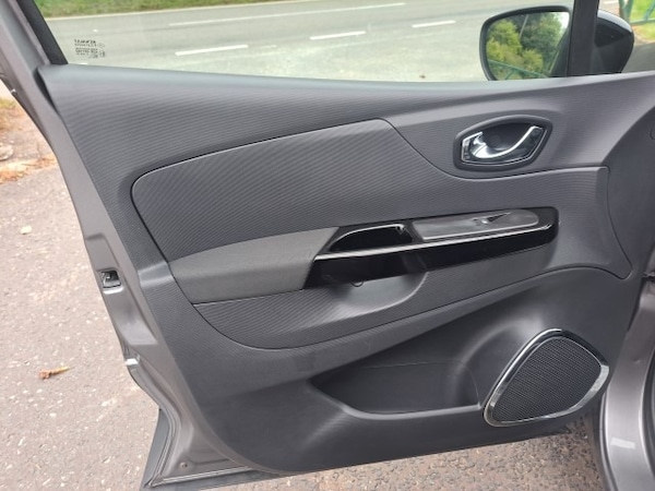 Used Renault Captur 2015 for sale - 76265358: Photo 10