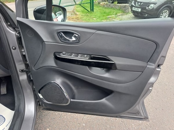 Used Renault Captur 2015 for sale - 76265358: Photo 18