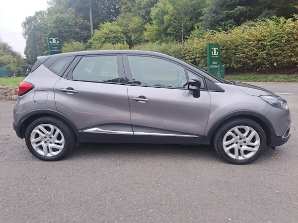 Used Renault Captur 2015 for sale - 76265358: Photo 3