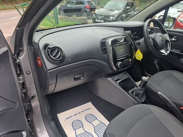 Used Renault Captur 2015 for sale - 76265358: Photo 9