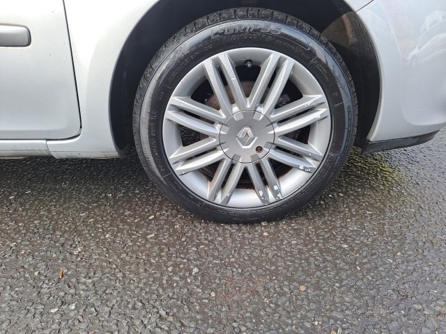 Used Renault Clio 2011 for sale - 77365165: Photo 12