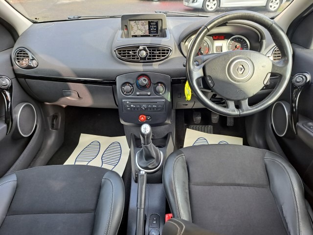 Used Renault Clio 2011 for sale - 77365165: Photo 16