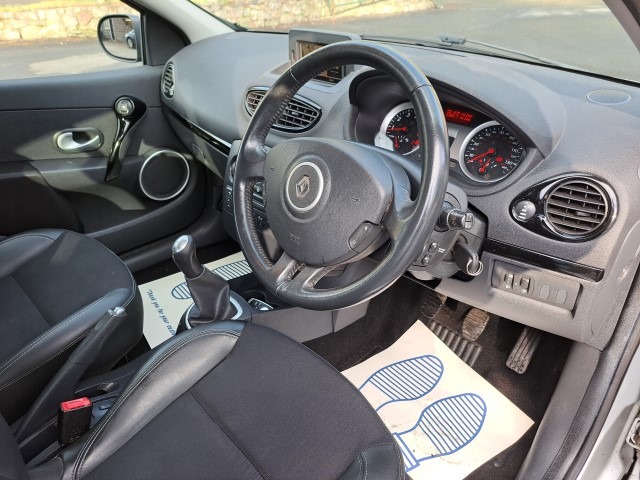 Used Renault Clio 2011 for sale - 77365165: Photo 19