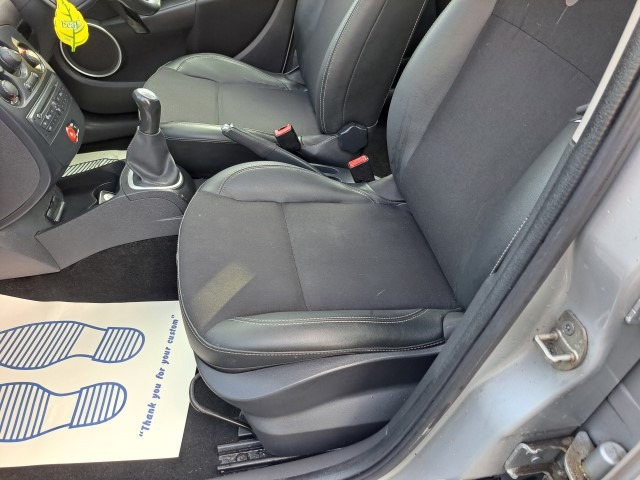 Used Renault Clio 2011 for sale - 77365165: Photo 23