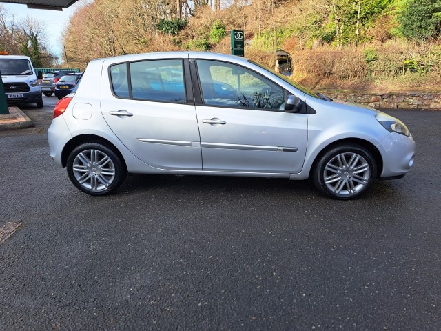Used Renault Clio 2011 for sale - 77365165: Photo 3
