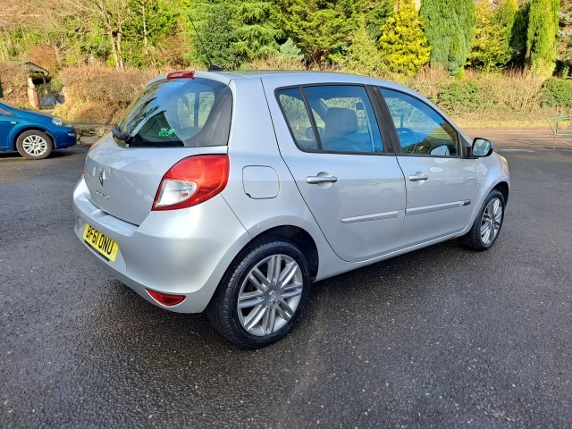 Used Renault Clio 2011 for sale - 77365165: Photo 4