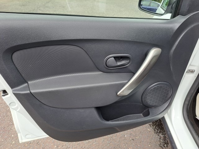 Used Dacia Sandero Stepway 2014 for sale - 76588302: Photo 11