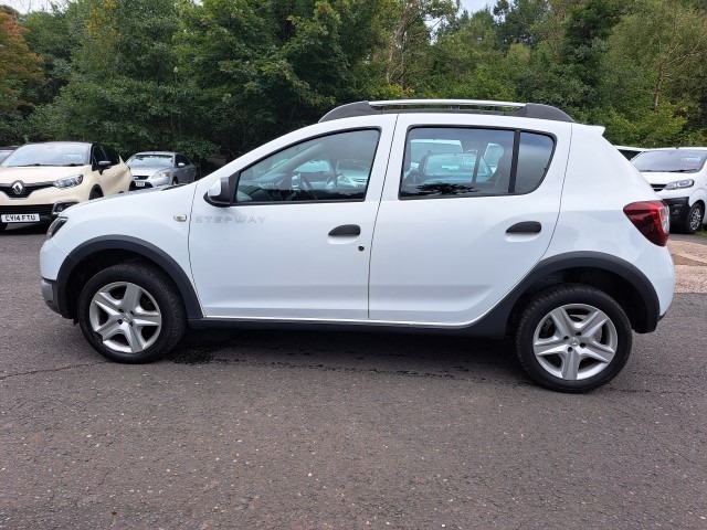 Used Dacia Sandero Stepway 2014 for sale - 76588302: Photo 7