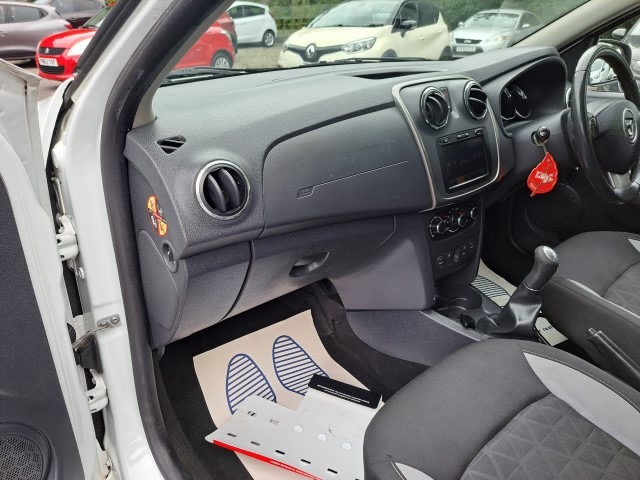 Used Dacia Sandero Stepway 2014 for sale - 76588302: Photo 9