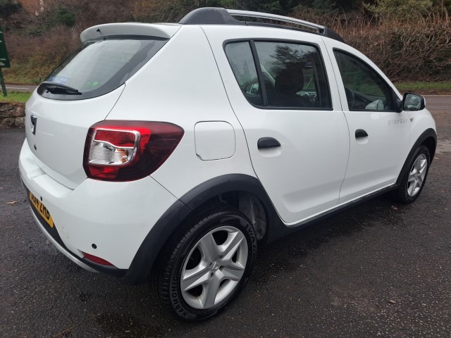 Used Dacia Sandero Stepway 2014 for sale - 76831747: Photo 4