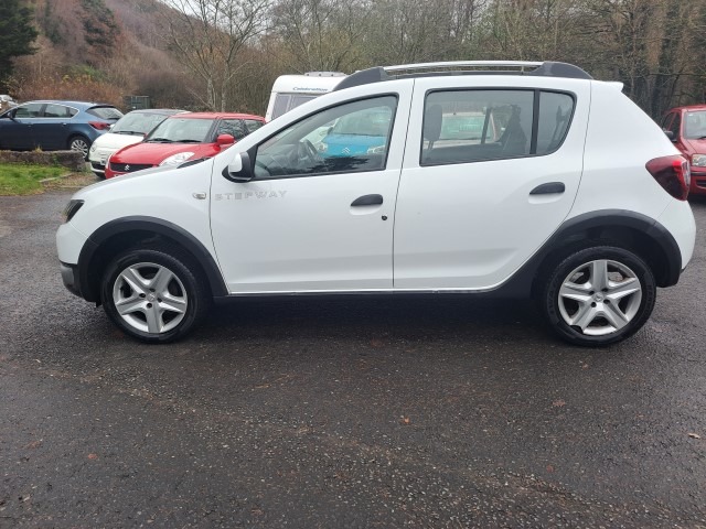 Used Dacia Sandero Stepway 2014 for sale - 76831747: Photo 7