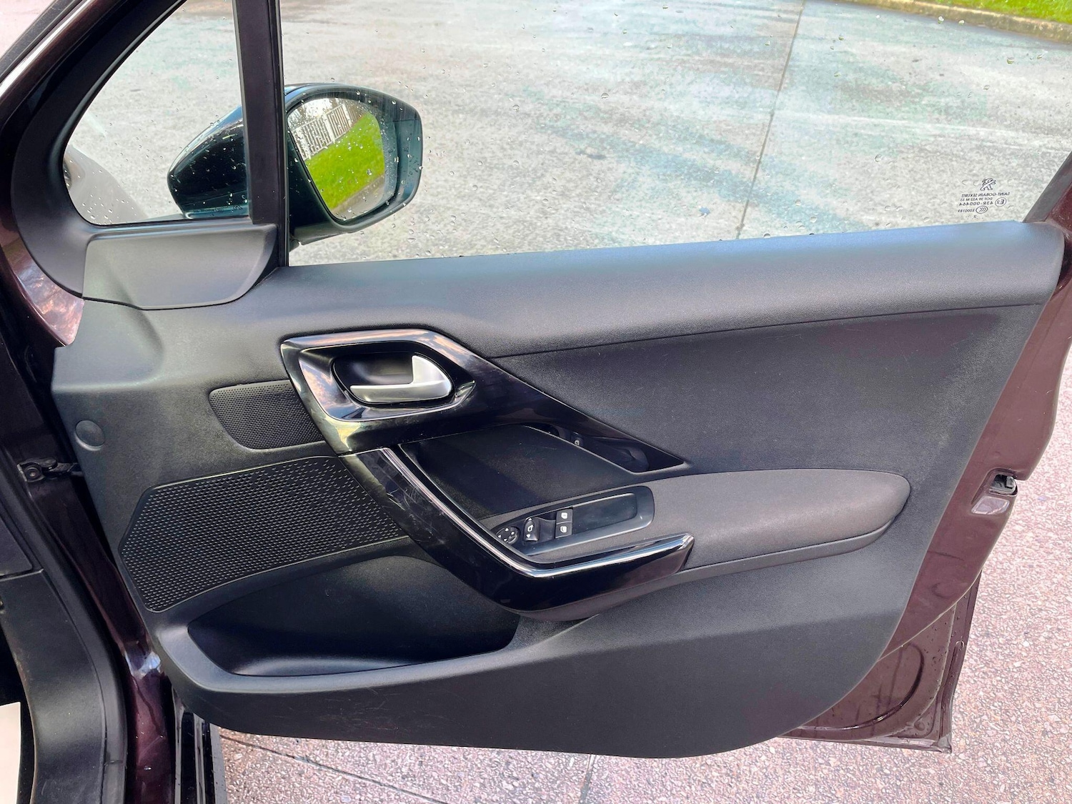 Used Peugeot 208 2013 for sale - 77291755: Photo 23