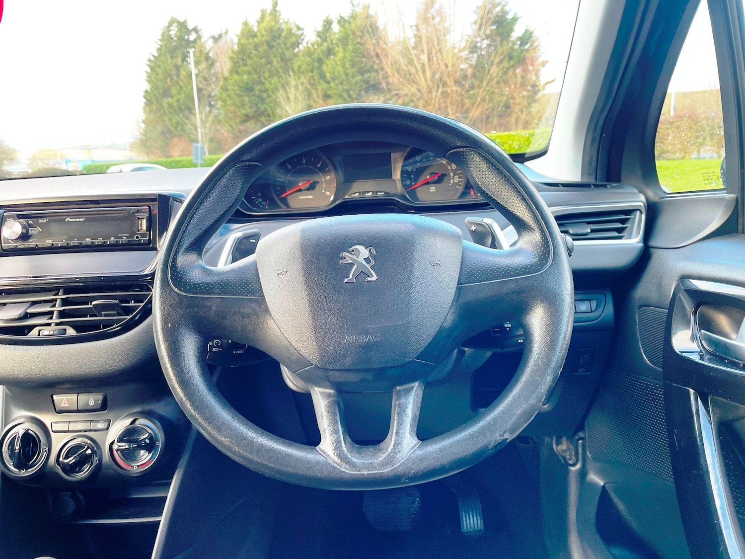 Used Peugeot 208 2013 for sale - 77291755: Photo 34