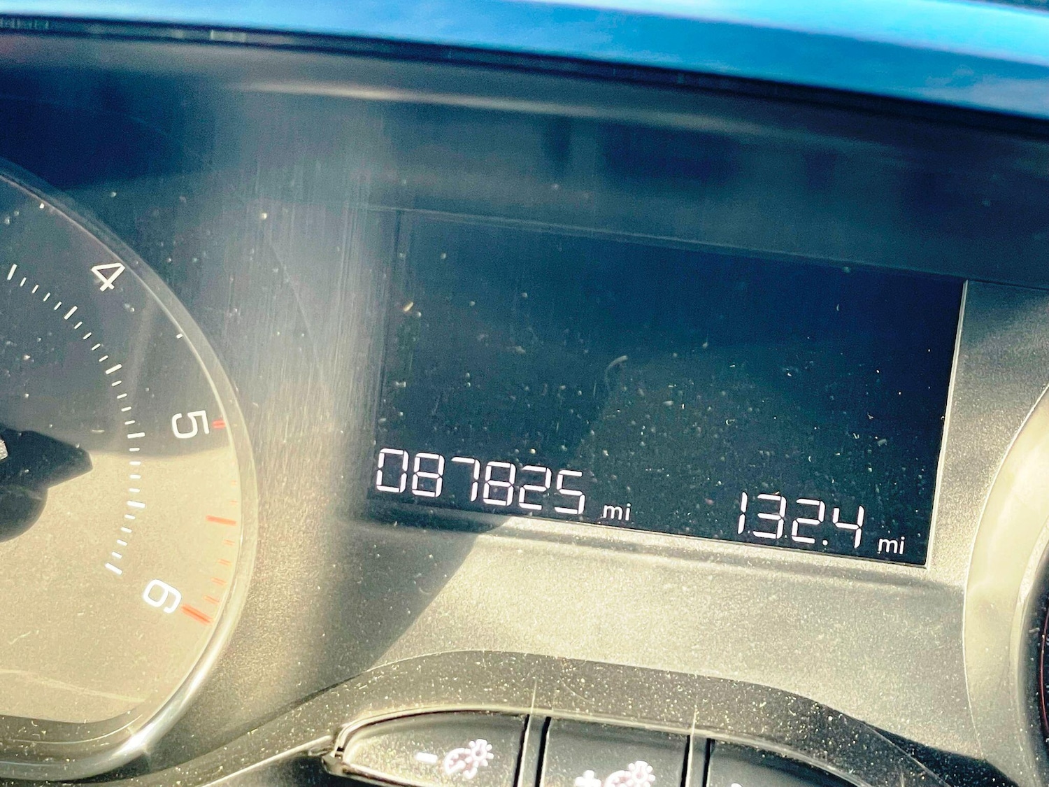 Used Peugeot 208 2013 for sale - 77291755: Photo 38