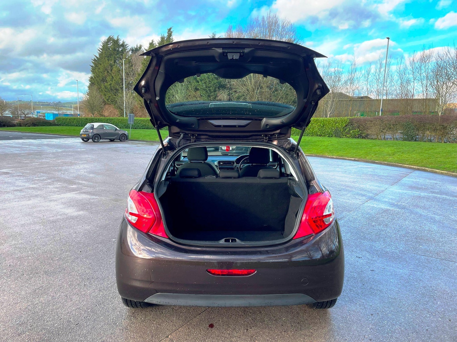 Used Peugeot 208 2013 for sale - 77291755: Photo 44