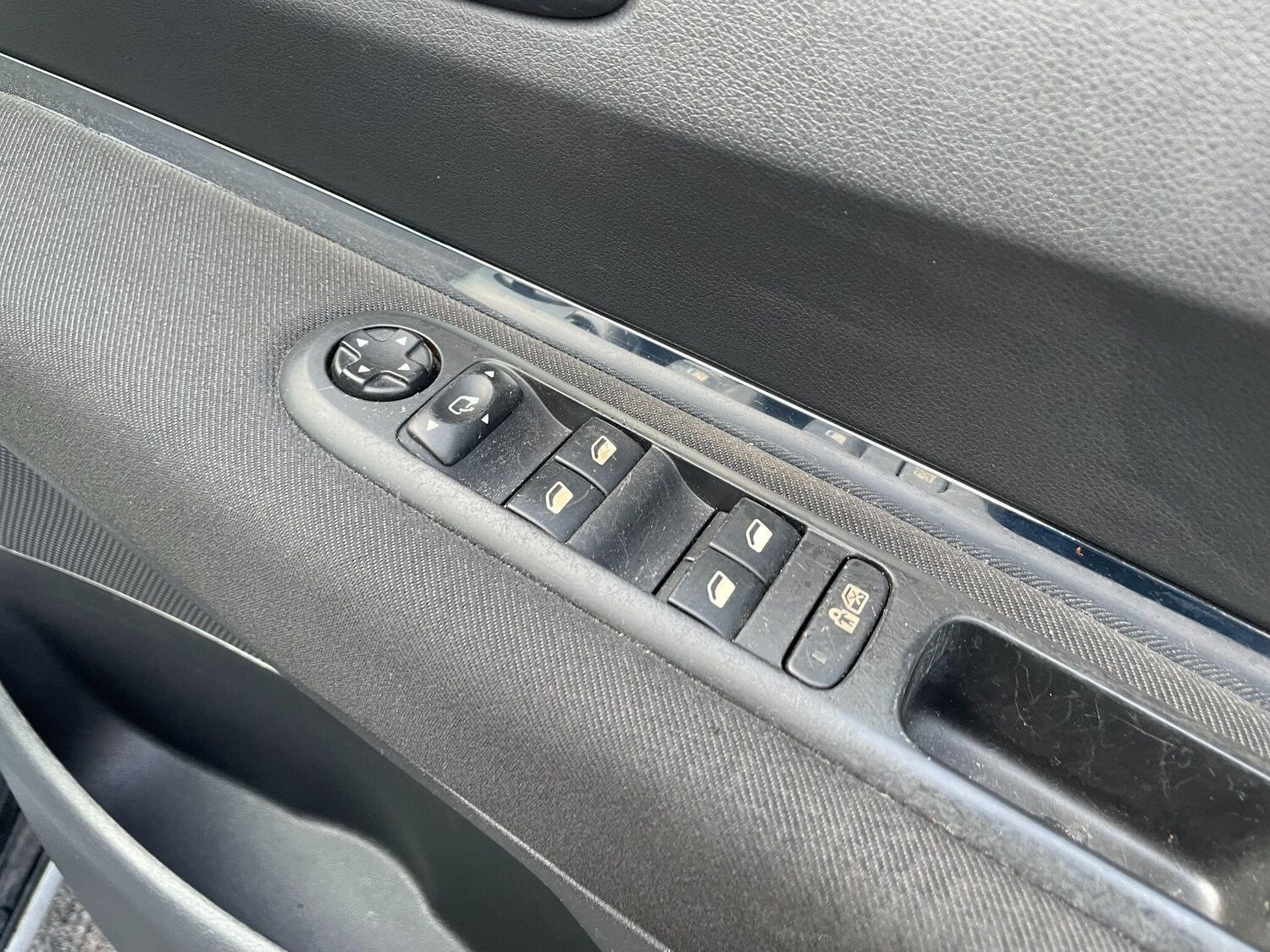 Used Peugeot 3008 2011 for sale - 78058587: Photo 27