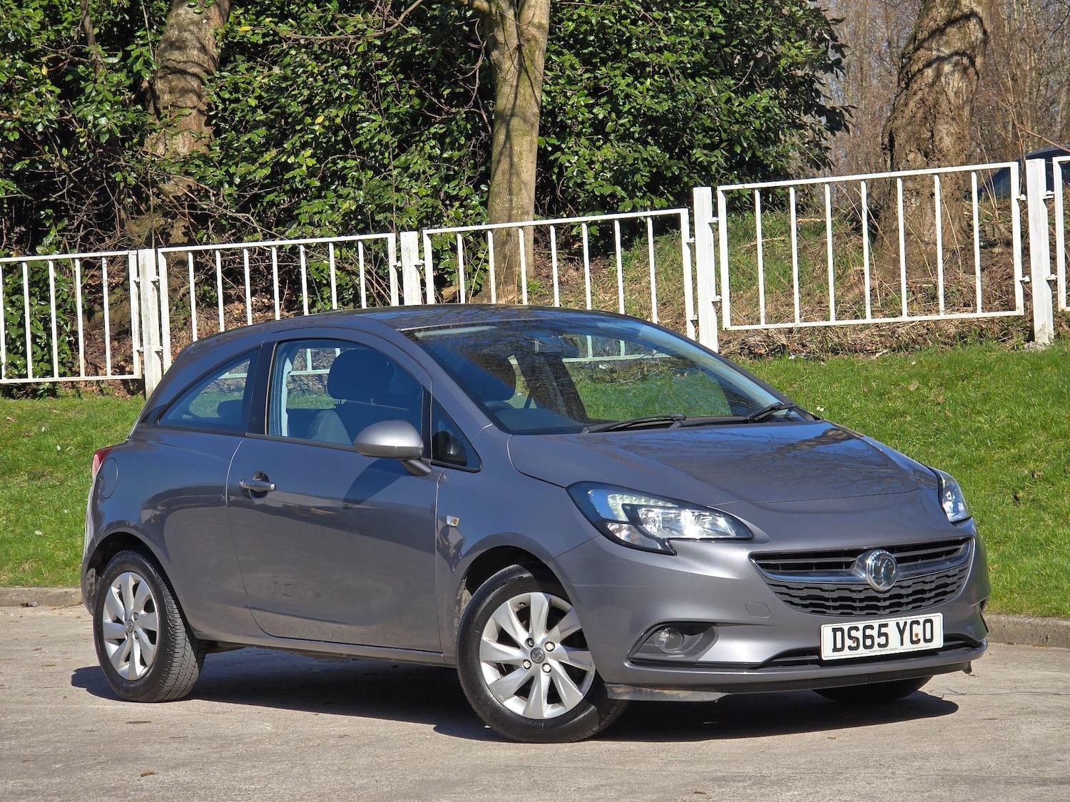 Used Vauxhall Corsa 2015 for sale - 77174731: Photo 1