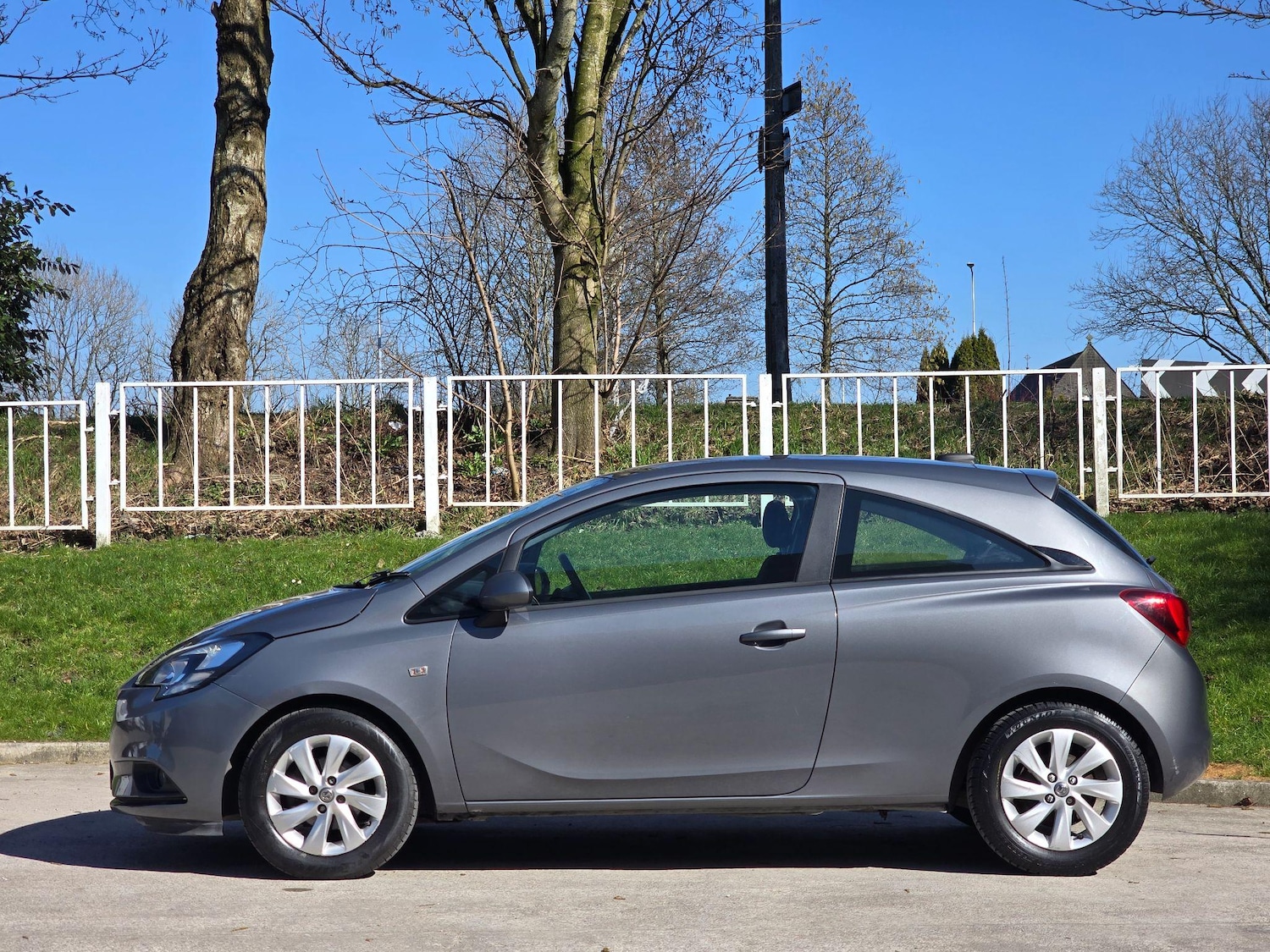 Used Vauxhall Corsa 2015 for sale - 77174731: Photo 4
