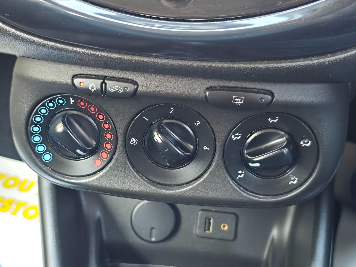 Used Vauxhall Corsa 2015 for sale - 77174731: Photo 42