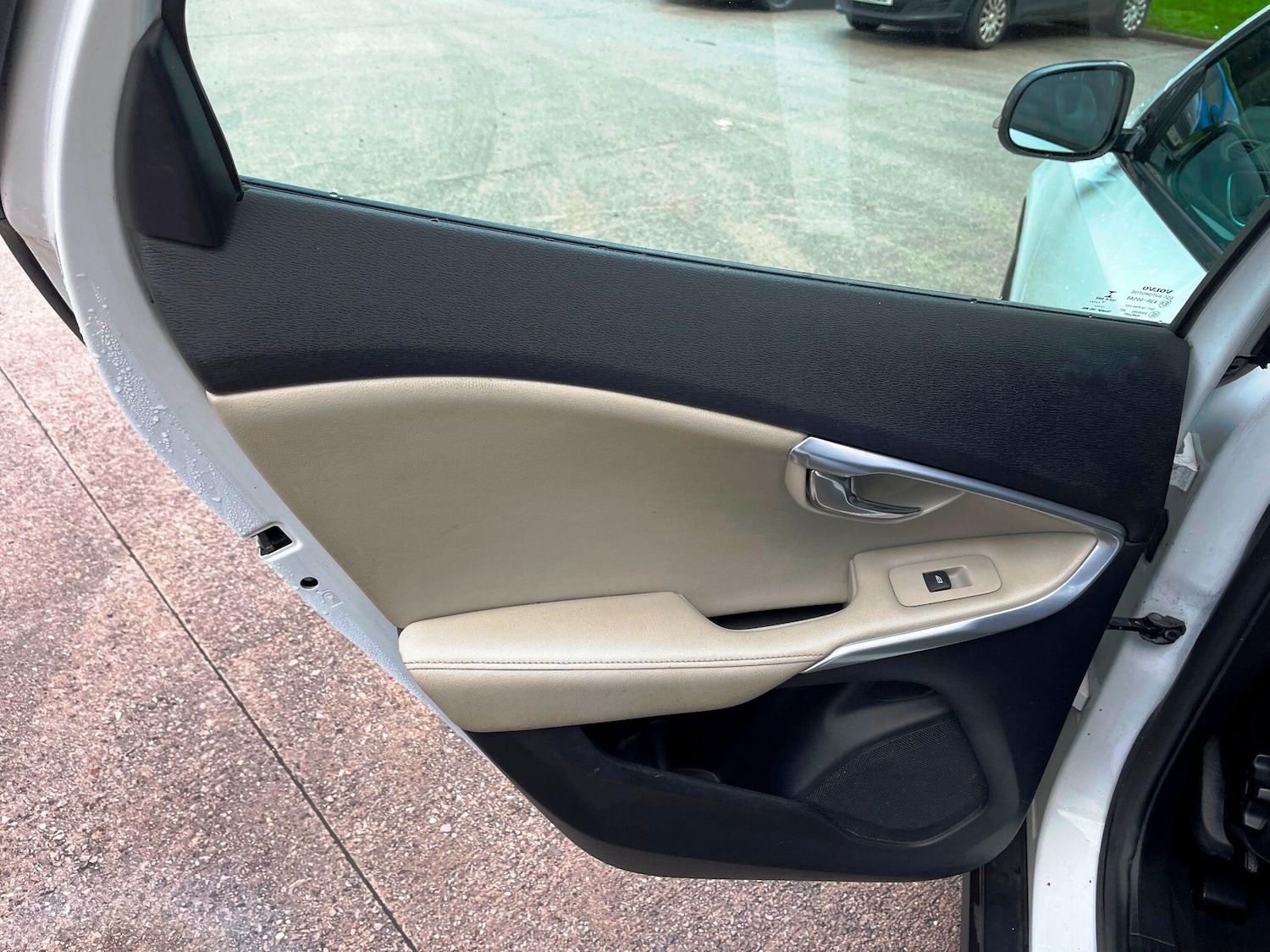 Used Volvo V40 2014 for sale - 77174746: Photo 28