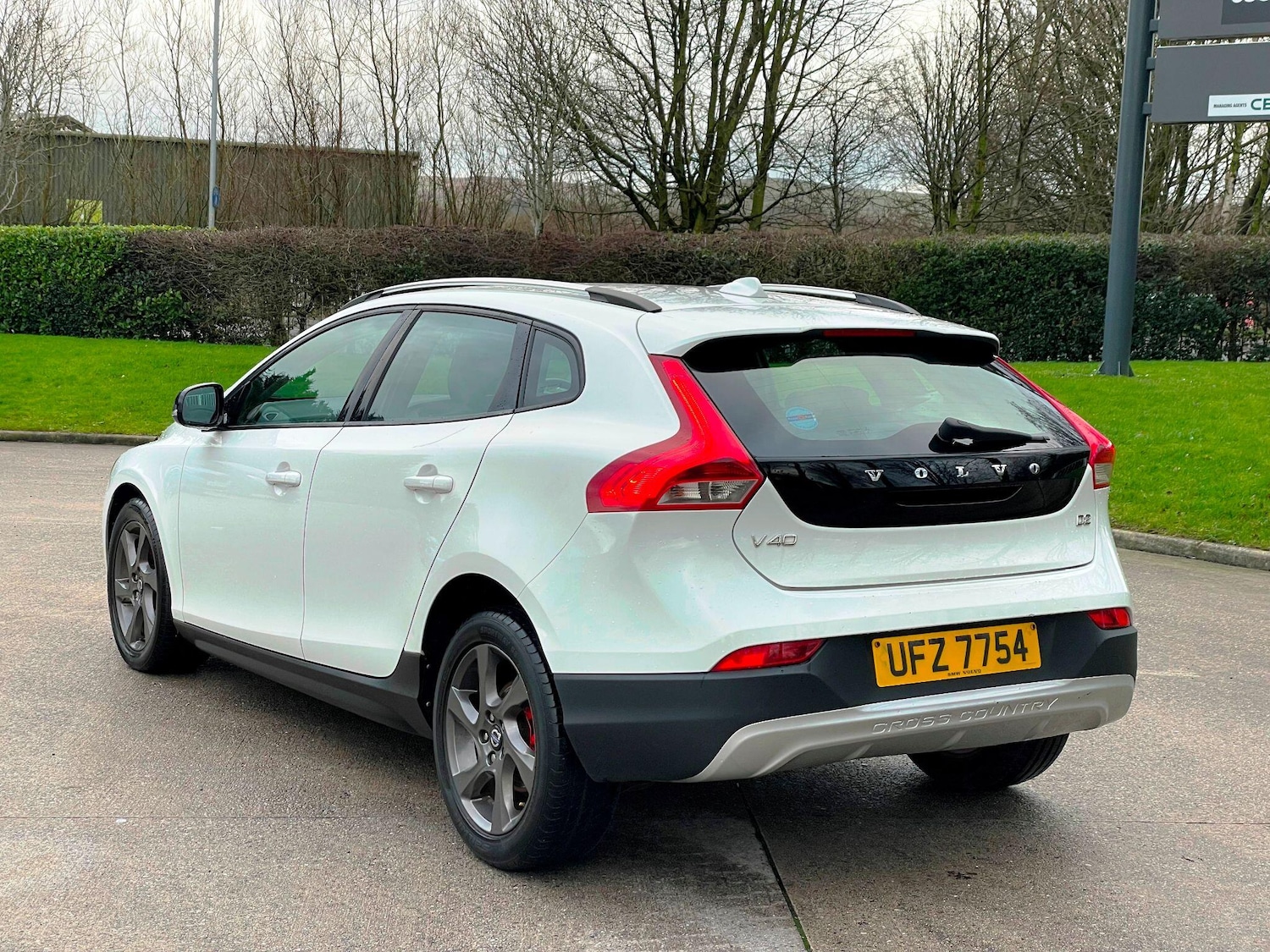 Used Volvo V40 2014 for sale - 77174746: Photo 7