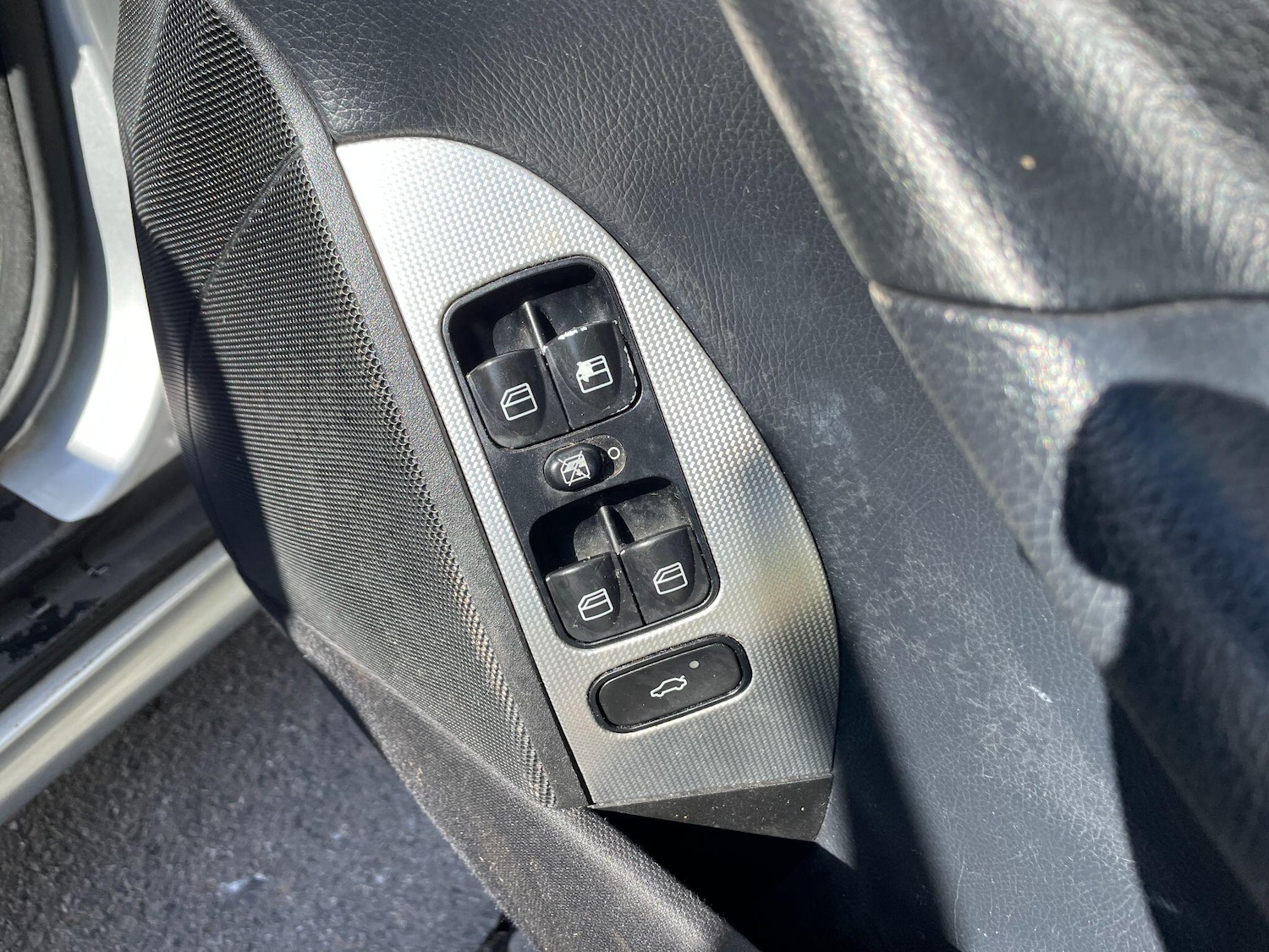 Used Mercedes-Benz CLK 2009 for sale - 77738013: Photo 17