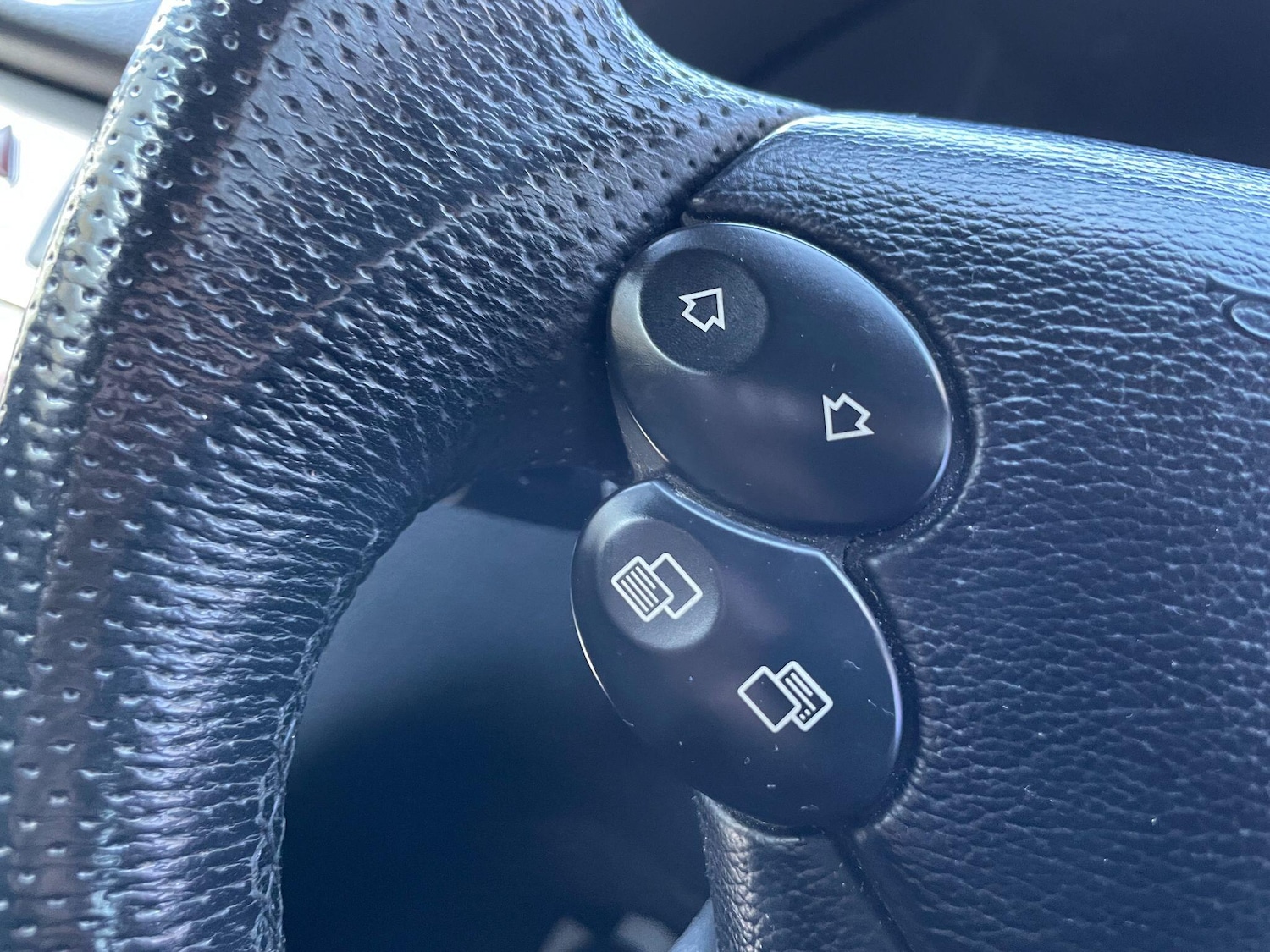 Used Mercedes-Benz CLK 2009 for sale - 77738013: Photo 20