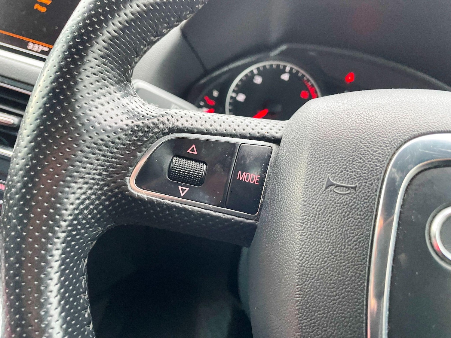 Used Audi Q5 2012 for sale - 77559297: Photo 37