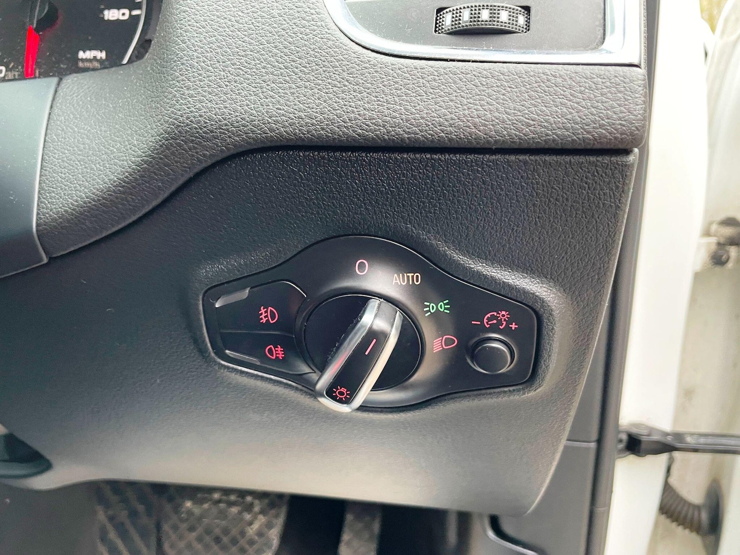 Used Audi Q5 2012 for sale - 77559297: Photo 47