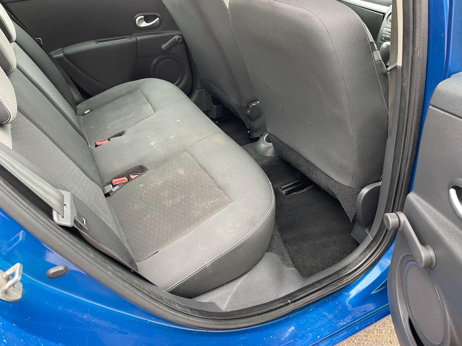 Used Renault Clio 2010 for sale - 77793817: Photo 16