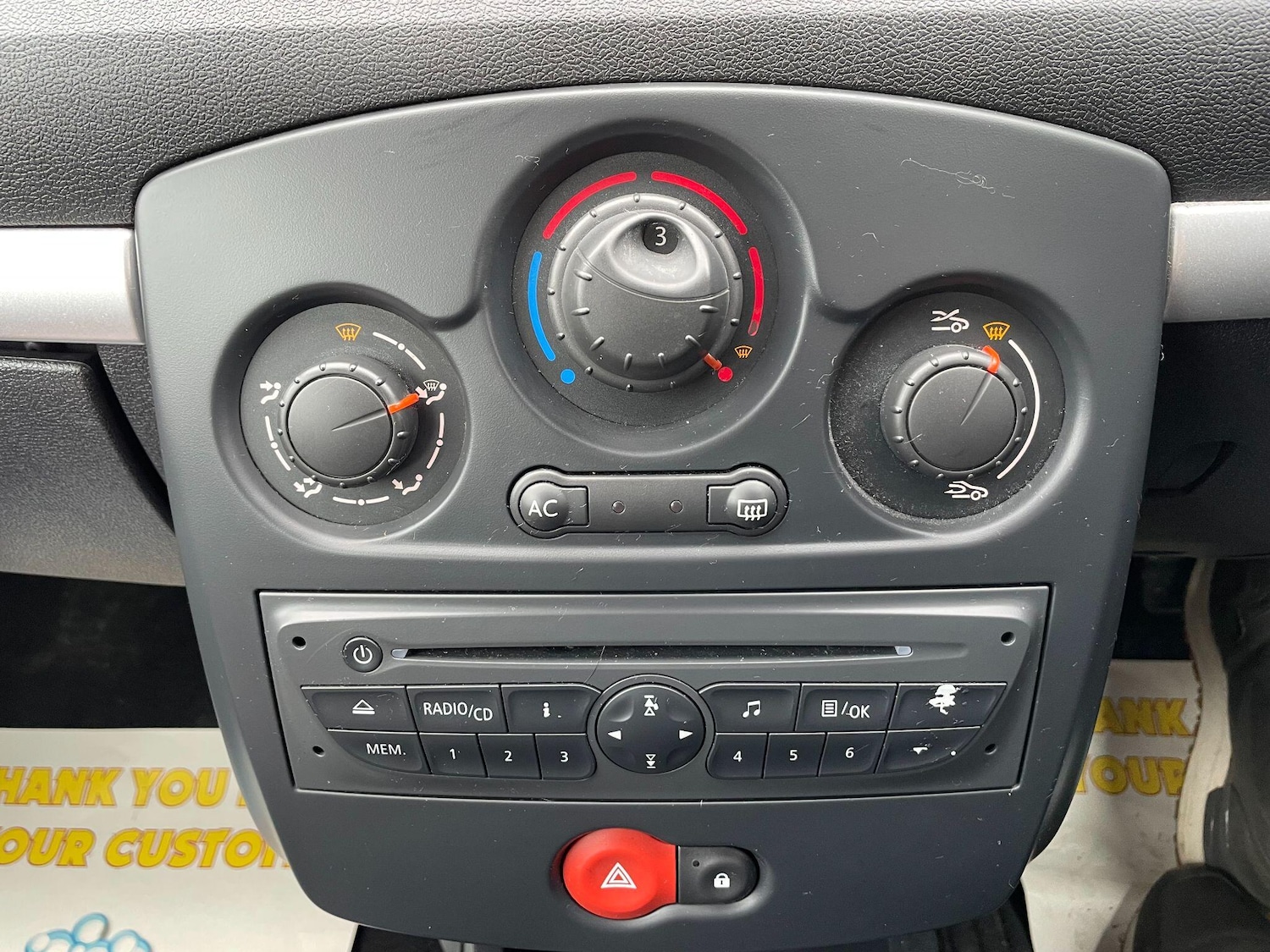 Used Renault Clio 2010 for sale - 77793817: Photo 25