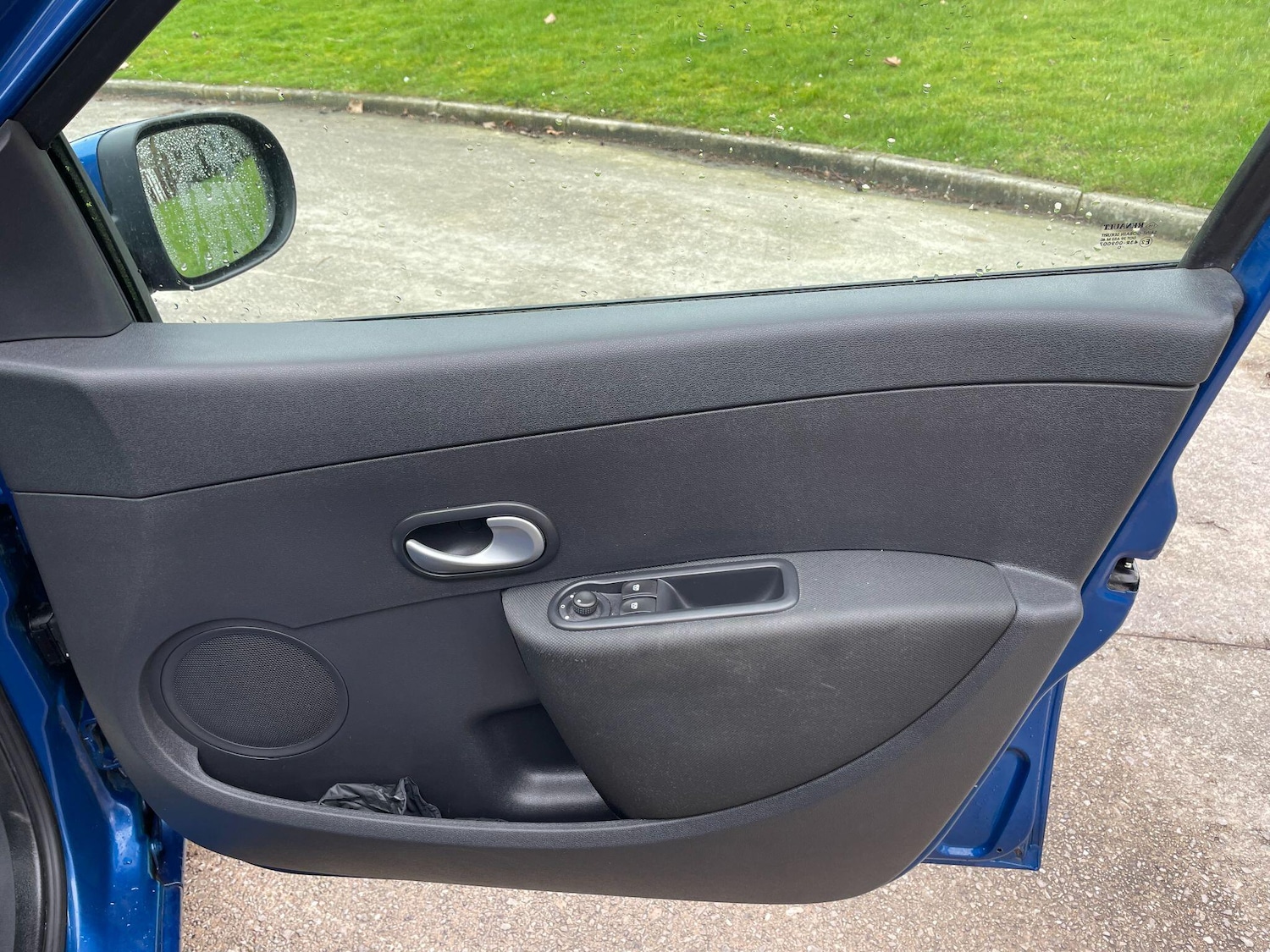 Used Renault Clio 2010 for sale - 77793817: Photo 27