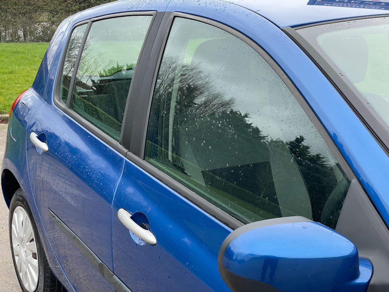 Used Renault Clio 2010 for sale - 77793817: Photo 37