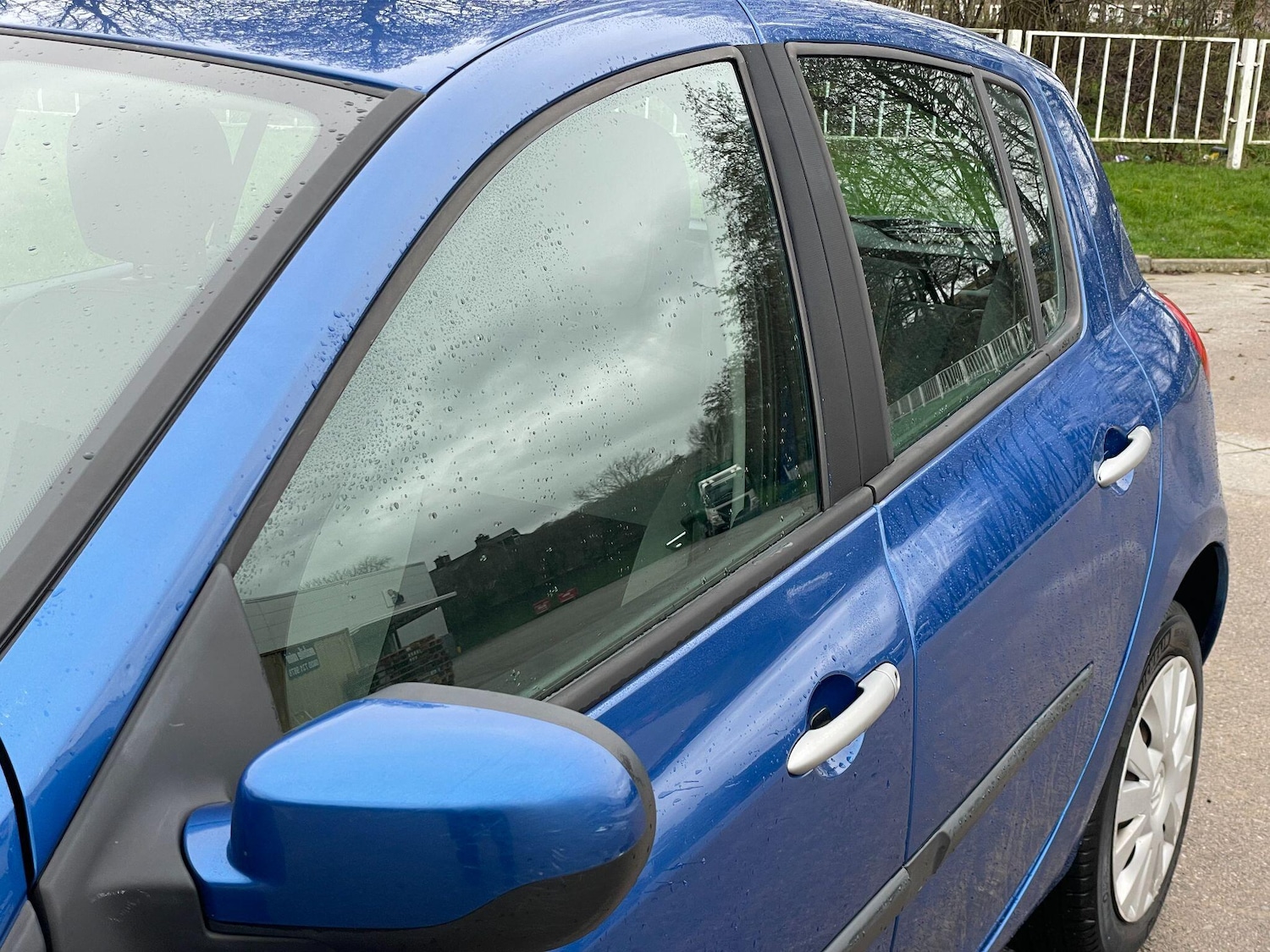 Used Renault Clio 2010 for sale - 77793817: Photo 38