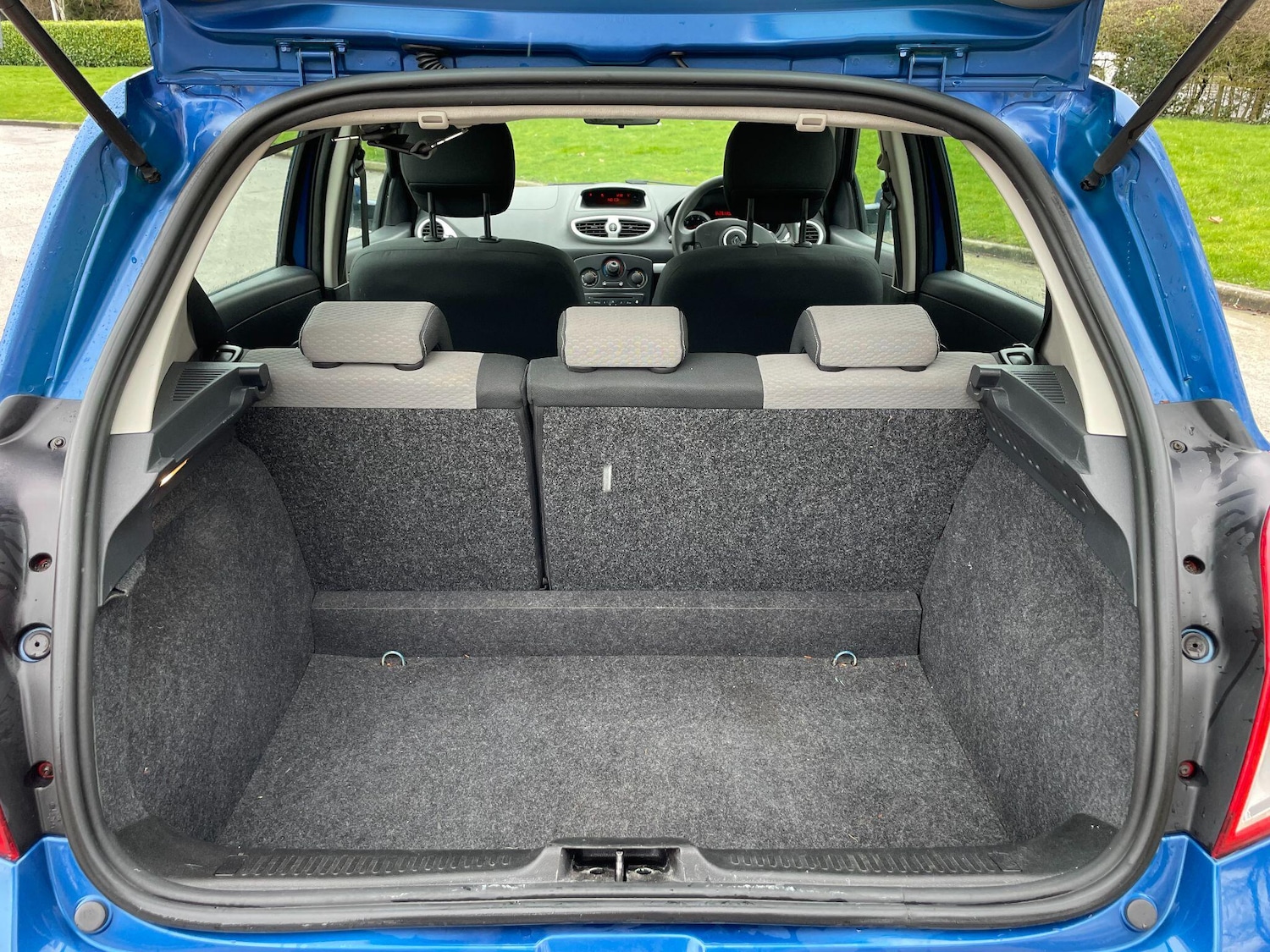 Used Renault Clio 2010 for sale - 77793817: Photo 40