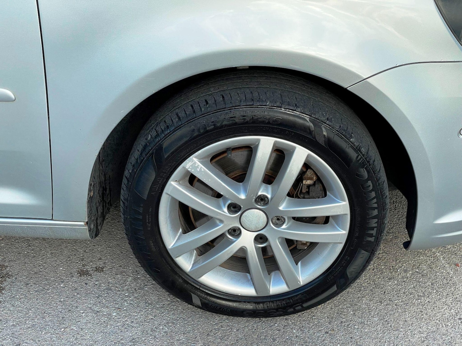 Used Volkswagen Touran 2010 for sale - 77174849: Photo 18