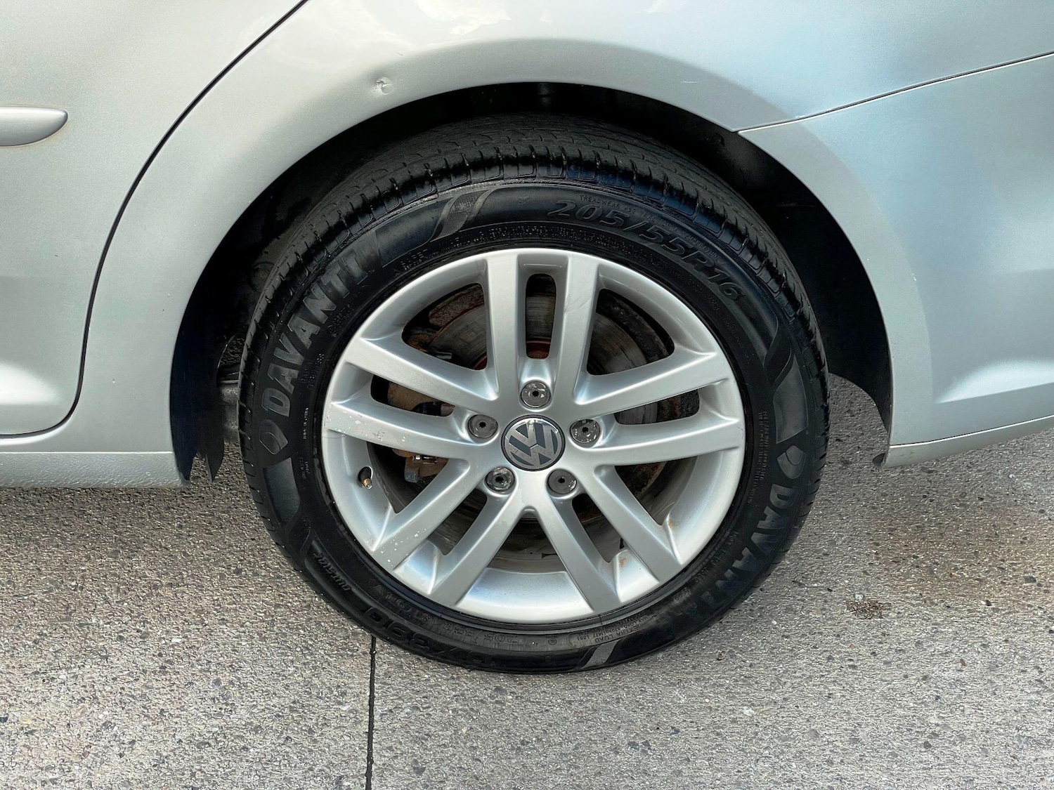 Used Volkswagen Touran 2010 for sale - 77174849: Photo 20