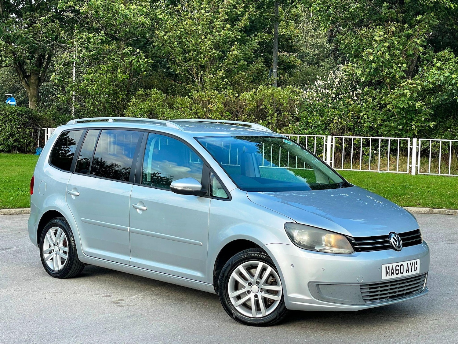 Used Volkswagen Touran 2010 for sale - 77174849: Photo 3