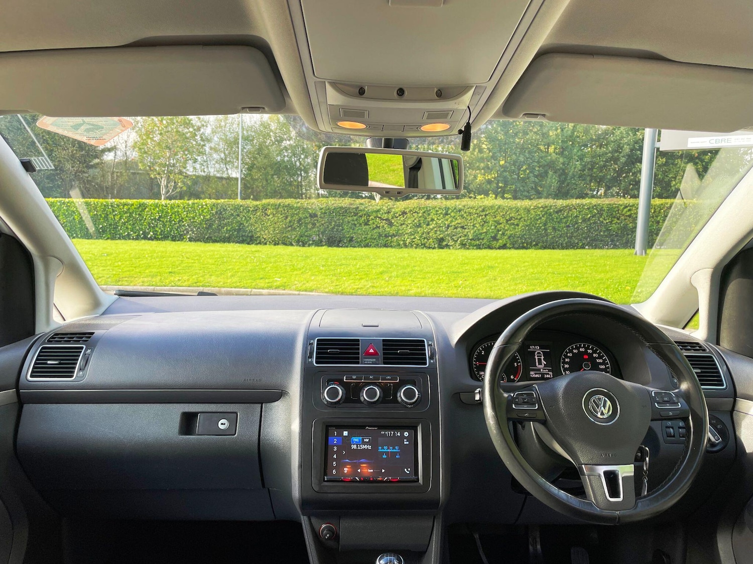 Used Volkswagen Touran 2010 for sale - 77174849: Photo 36