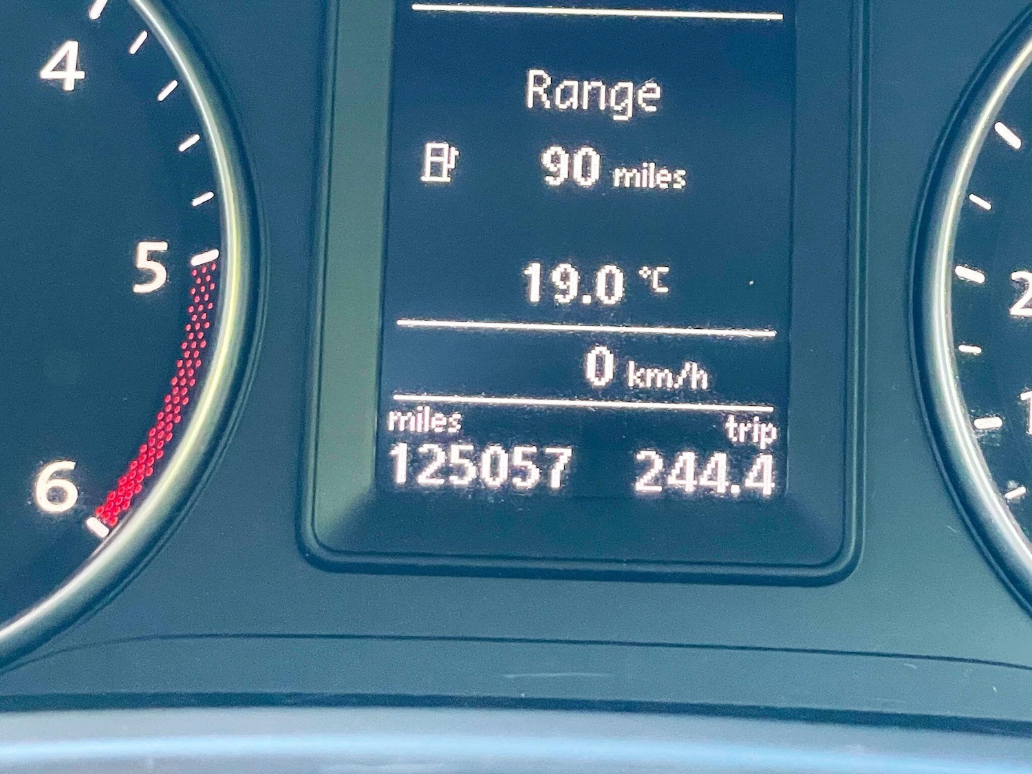 Used Volkswagen Touran 2010 for sale - 77174849: Photo 43