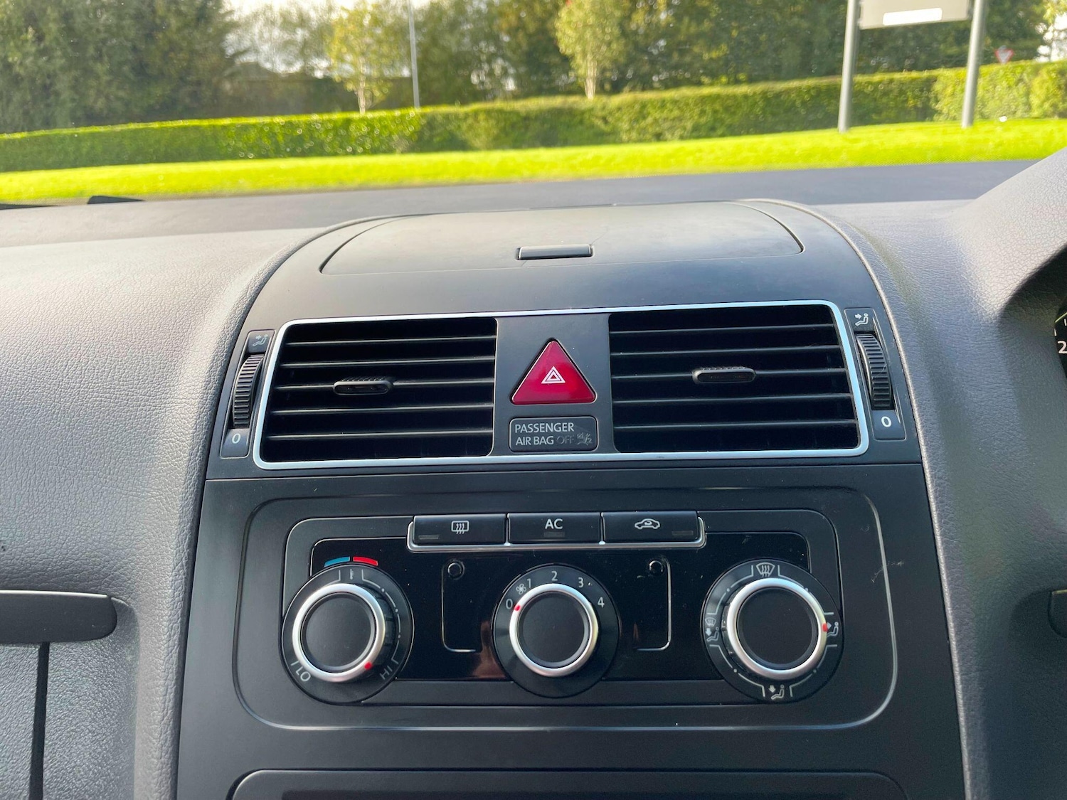 Used Volkswagen Touran 2010 for sale - 77174849: Photo 44