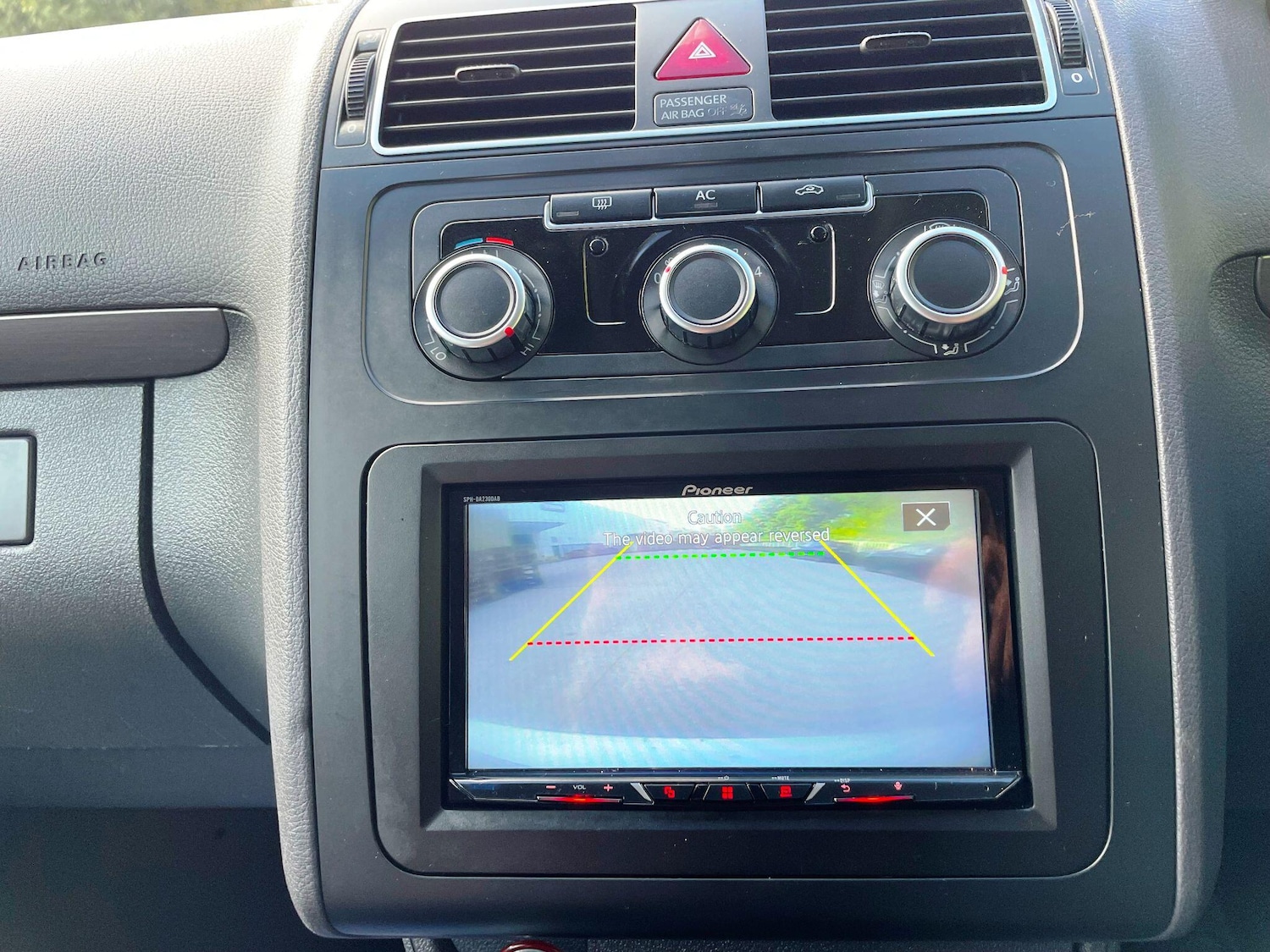 Used Volkswagen Touran 2010 for sale - 77174849: Photo 45