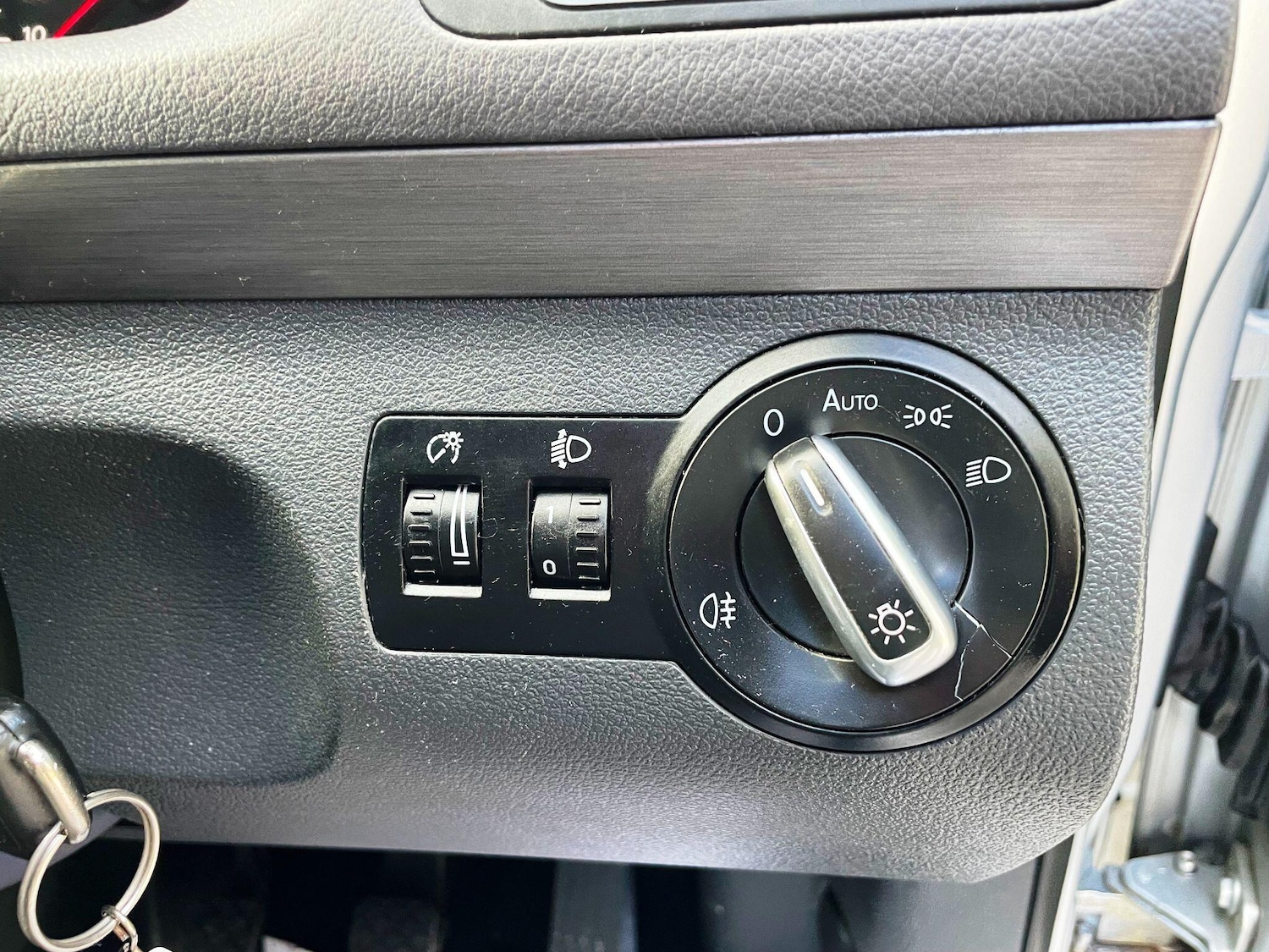 Used Volkswagen Touran 2010 for sale - 77174849: Photo 50