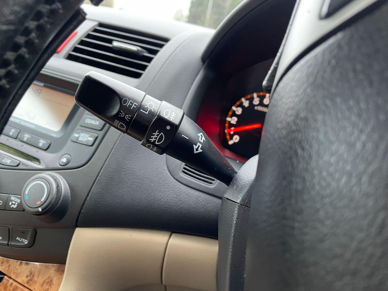 Used Honda Accord 2004 for sale - 77174727: Photo 25